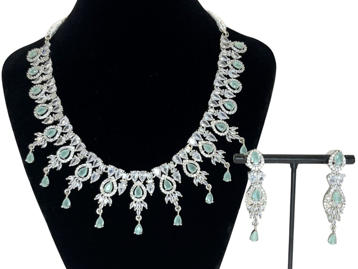 Oriel Necklace and Earrings Set