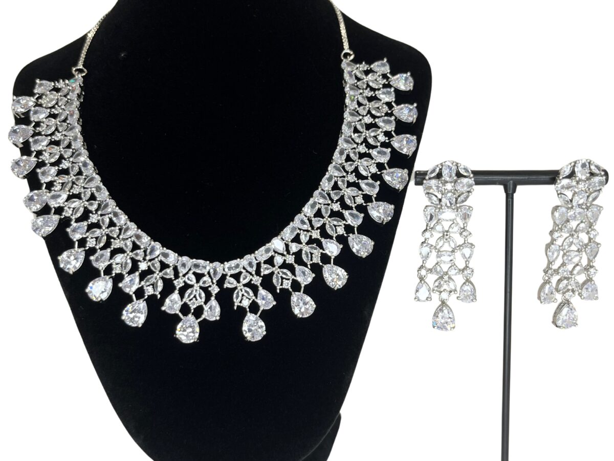 VERA DIAMOND JEWELLERY SET